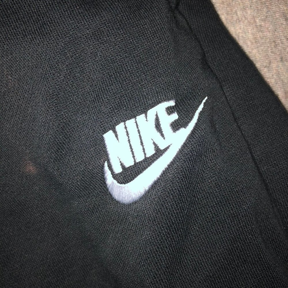 sweatpants - Picture 2 of 5